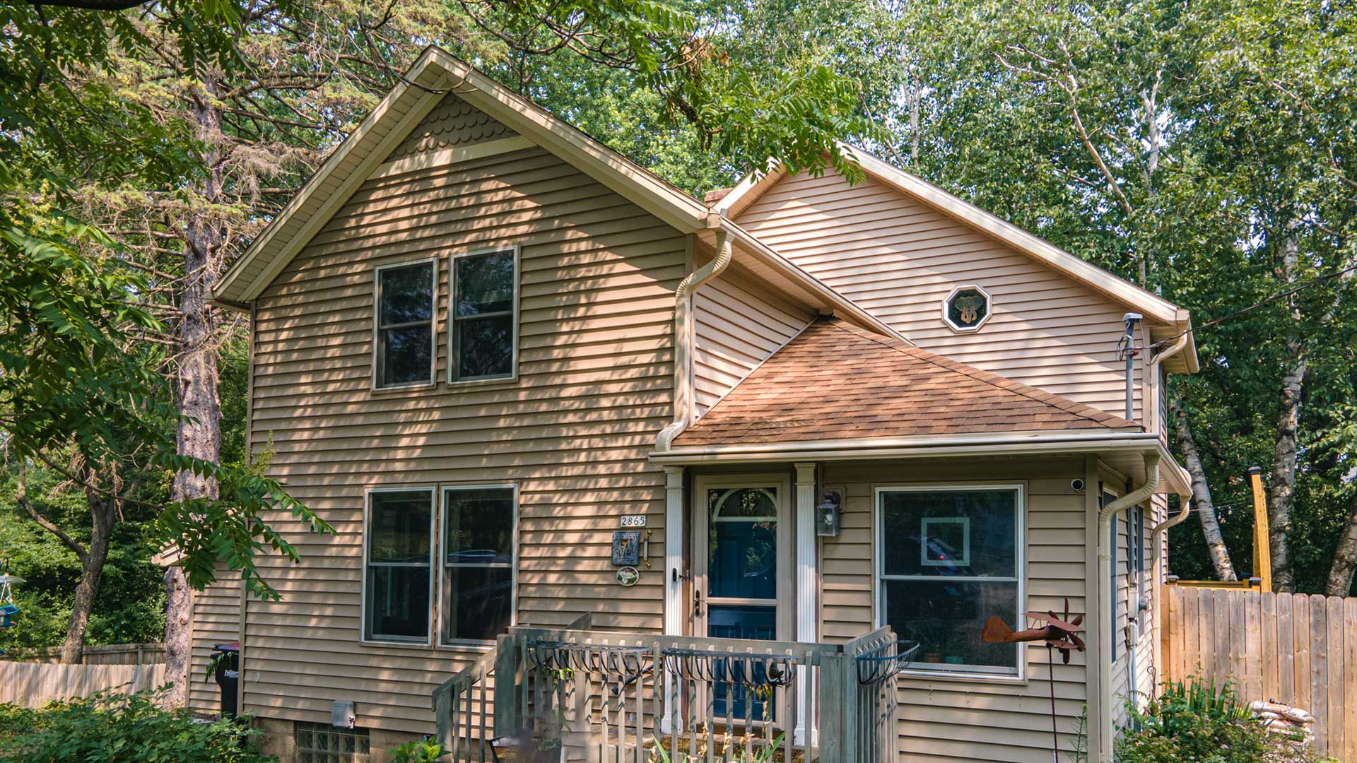 2865 Old Creek Front of House