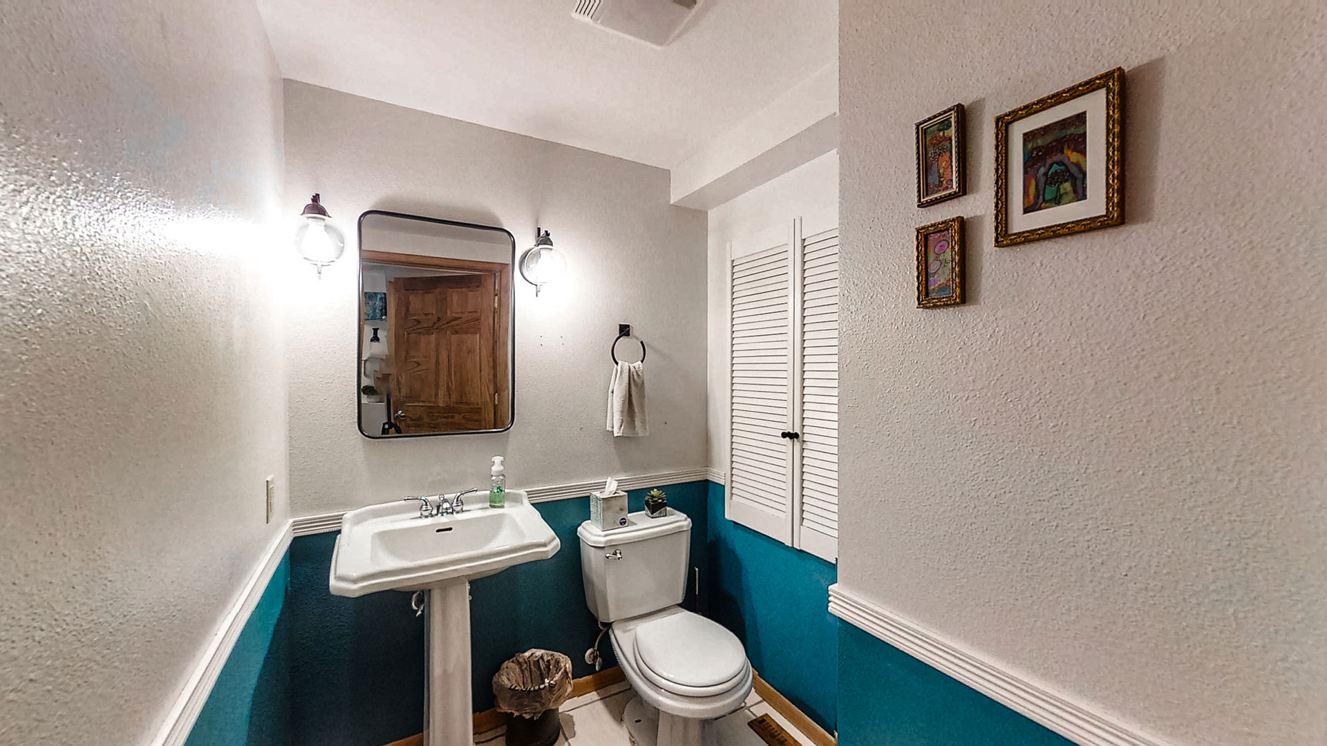 2865 Old Creek Bathroom