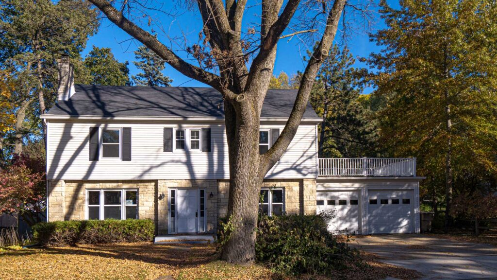 625 N Blackhawk Front of House