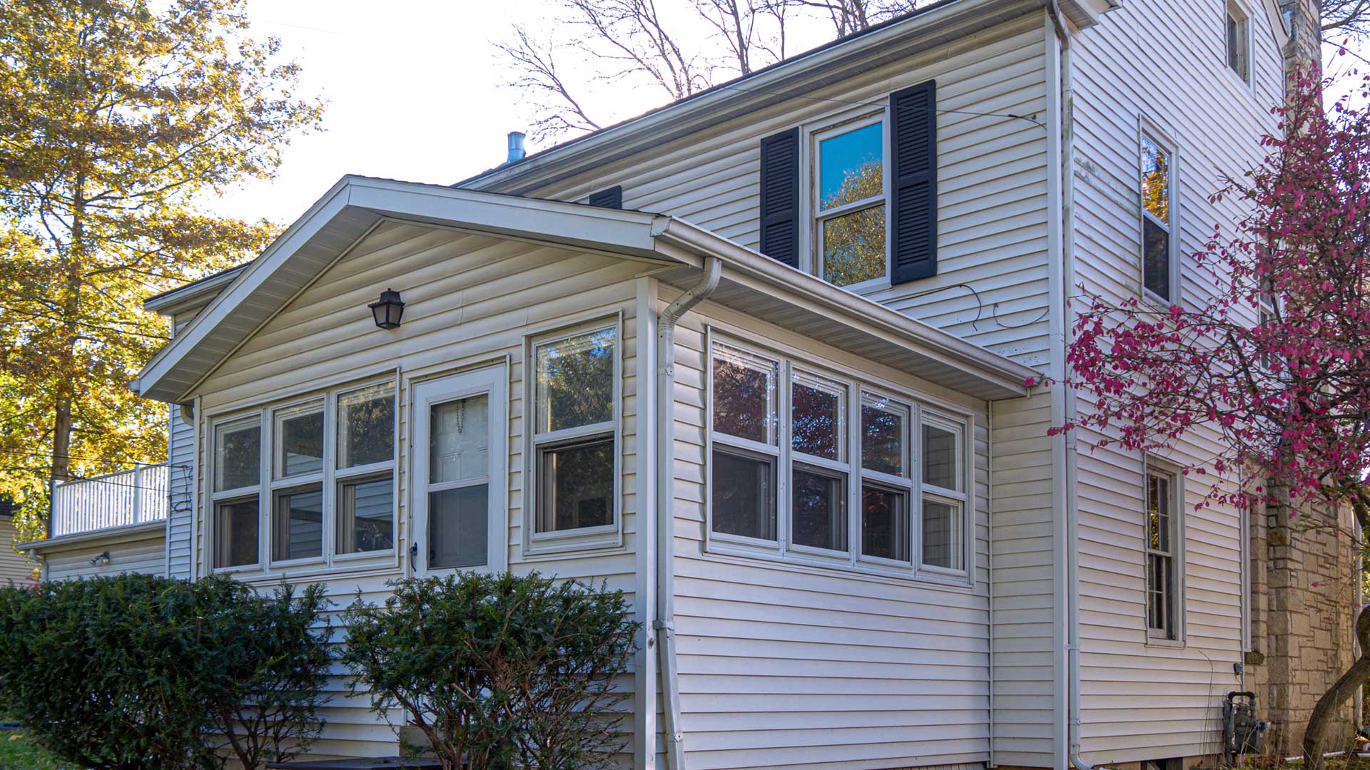 625 N Blackhawk Sunroom